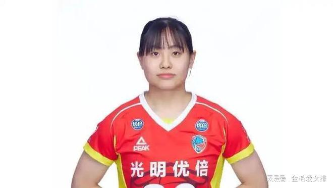 中国女排出世联赛24人名单引热议，陈博雅杨涵玉等成遗珠