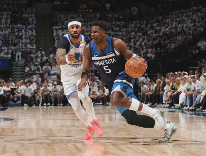 NBA 季后赛森林狼战勇士，库里伤退致勇士进攻端崩溃