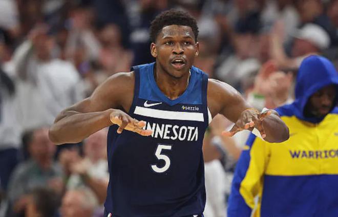 NBA 季后赛森林狼战勇士，库里伤退致勇士进攻端崩溃