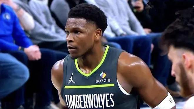 NBA西部半决赛森林狼胜勇士总比分1:1，库里腿筋拉伤引关注