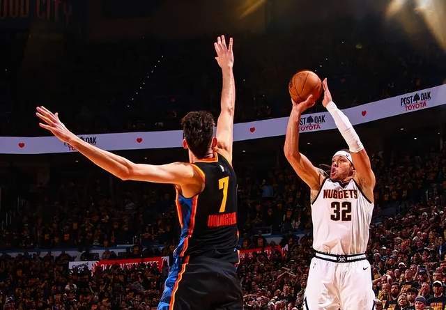 NBA季后赛激战正酣，16场分差3分内比赛成焦点，尼克斯最硬