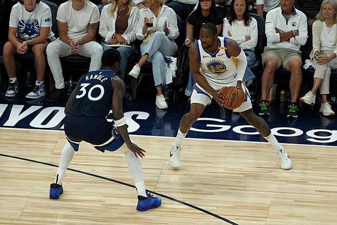 NBA季后赛森林狼胜勇士扳平总比分，库明加表现可圈可点