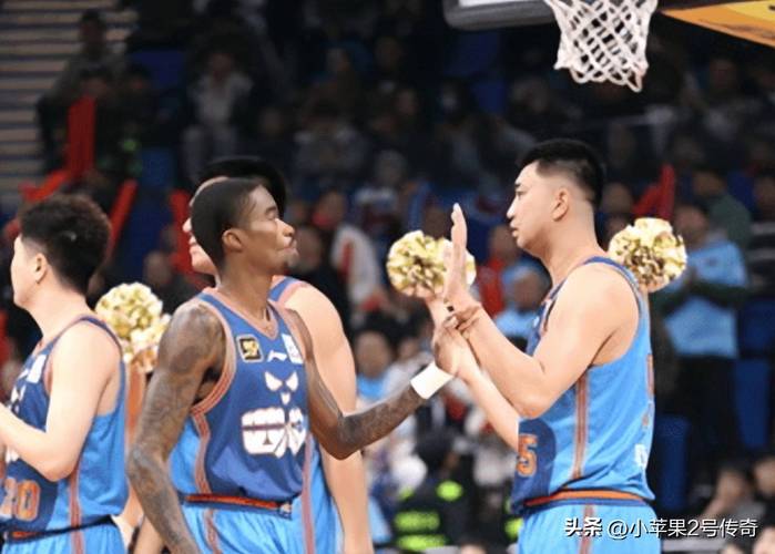 CBA 总决赛 G2 激战正酣，四川全运男篮阵容超强大