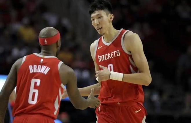 19岁新星杨瀚森宣布参加NBA选秀，周琦分享心酸经历与建议