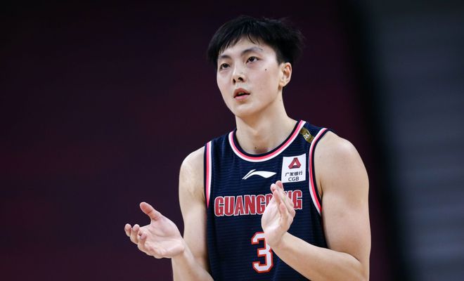 CBA 24-25赛季收尾渐近，广东男篮沮丧，胡明轩交易传闻起