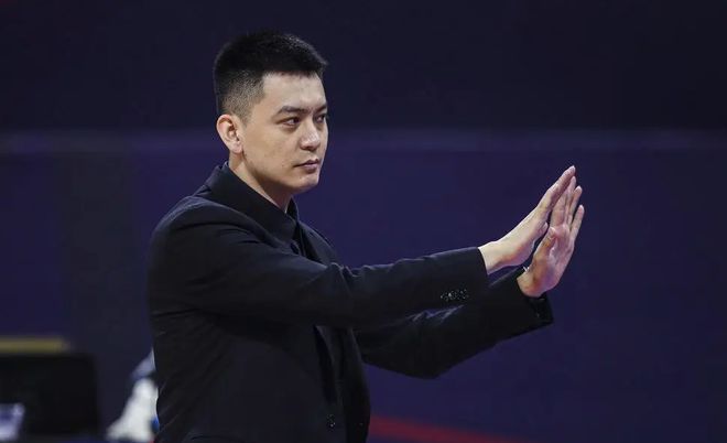 CBA 24-25赛季收尾渐近，广东男篮沮丧，胡明轩交易传闻起