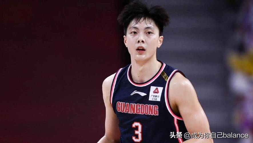 CBA 24-25赛季收尾渐近，广东男篮沮丧，胡明轩交易传闻起