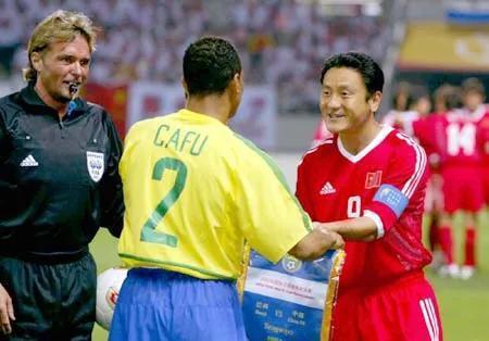 2002年世界杯：巴西队夺冠之路及当年超强阵容解析