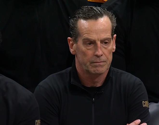 5月10日NBA东部季后赛：步行者与骑士激战，首节末步行者抹平分差