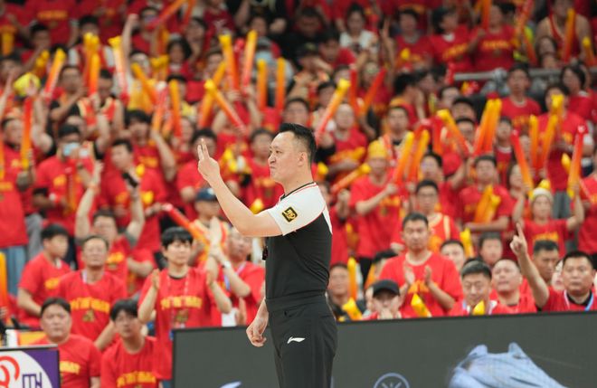 CBA总决赛昨晚继续 广厦男篮主场全力战北京男篮