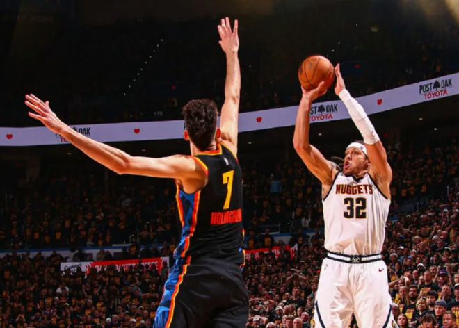 NBA 季后赛今日激战：掘金主场迎战雷霆，小波特表现亮眼