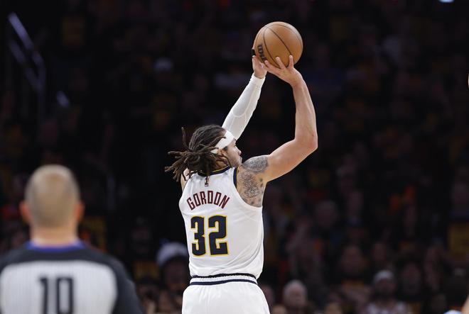5月10日NBA季后赛：掘金加时胜雷霆，约基奇表现糟糕
