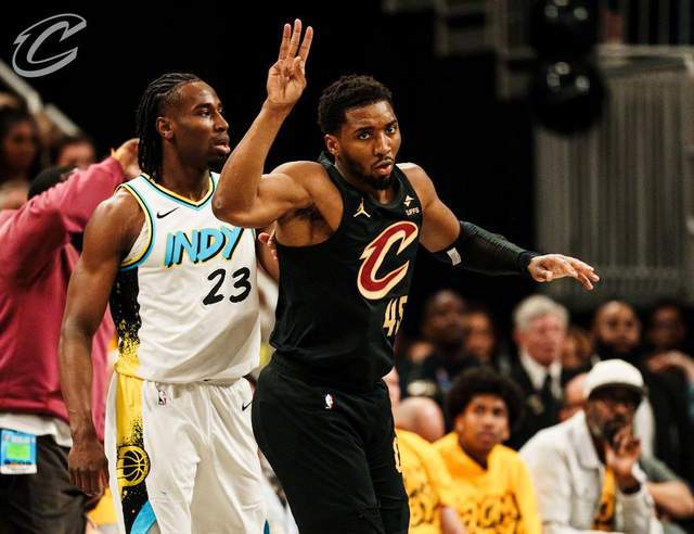 NBA季后赛第二轮第三场：骑士步行者、雷霆掘金赛况及东西部局势