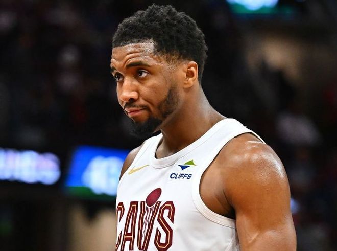 NBA 季后赛：布伦森与米切尔尽显英雄本色，续写 13 号秀传奇