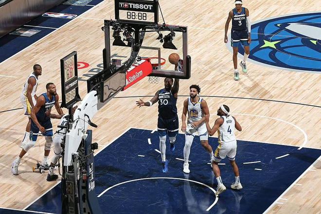 5月11日NBA季后赛：勇士森林狼G3激战，库里缺阵局势焦灼