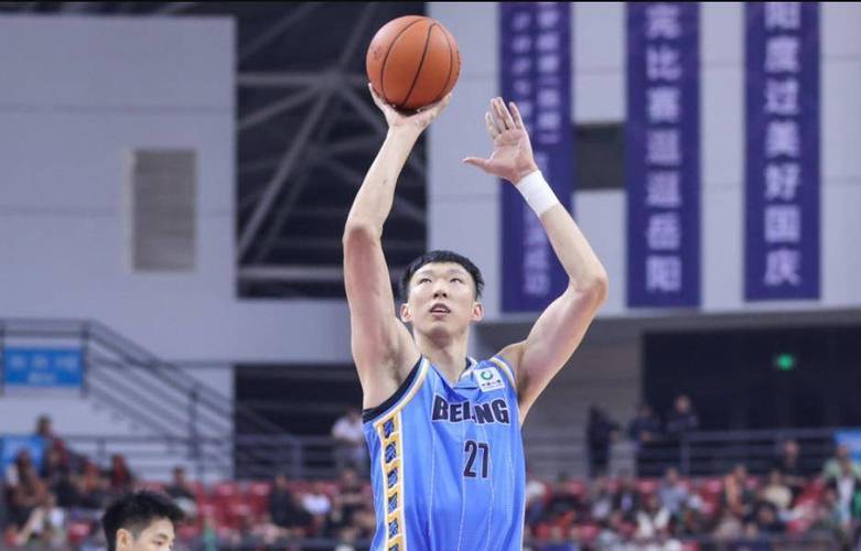 CBA决赛1-1平，北京队防守漏洞大，周琦犯规下场引热议