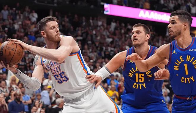 NBA 季后赛次轮形势焦灼，尼克斯暂领风骚，绿军双探花待突破