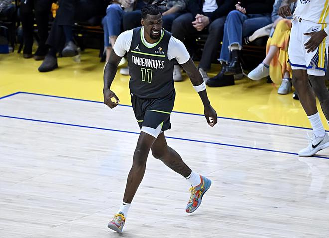 NBA西部半决赛：森林狼两连胜占优，纳兹-里德表现稳定