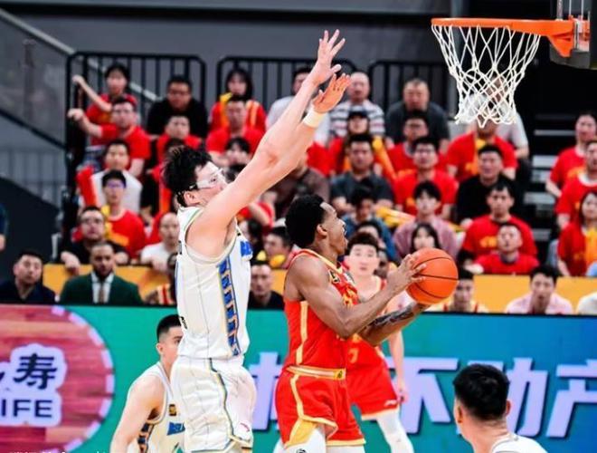 CBA总决赛激战正酣，北京首钢与浙江广厦战况及夺冠概率分析