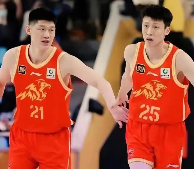 CBA总决赛激战正酣，北京首钢与浙江广厦战况及夺冠概率分析