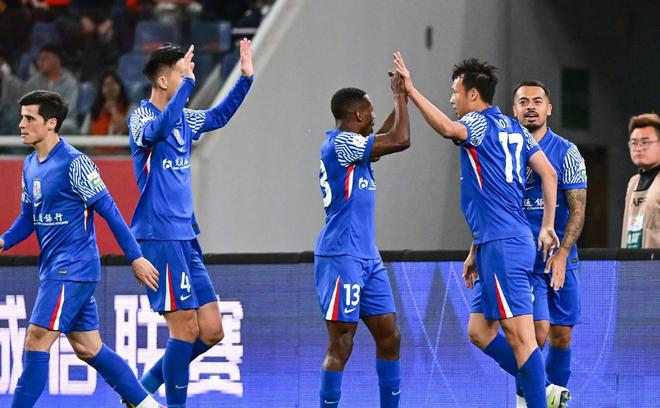 上海申花1-0胜山东泰山延续不败，9轮23分领跑中超积分榜