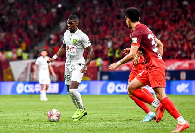 上海申花1-0胜山东泰山延续不败，9轮23分领跑中超积分榜