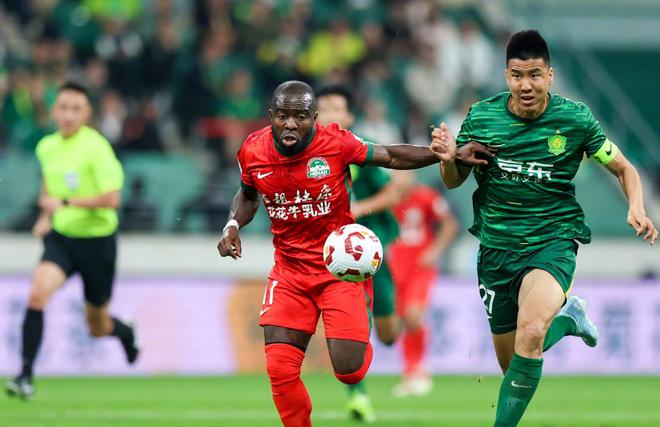 上海申花1-0胜山东泰山延续不败，9轮23分领跑中超积分榜