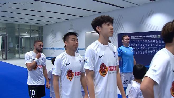 大连英博1-1深圳新鹏城：李国旭换人混乱致领先80分钟后被扳平