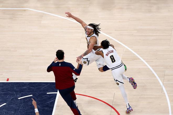 NBA季后赛G4快船VS掘金：戈登压哨绝杀助掘金2-2扳平大比分